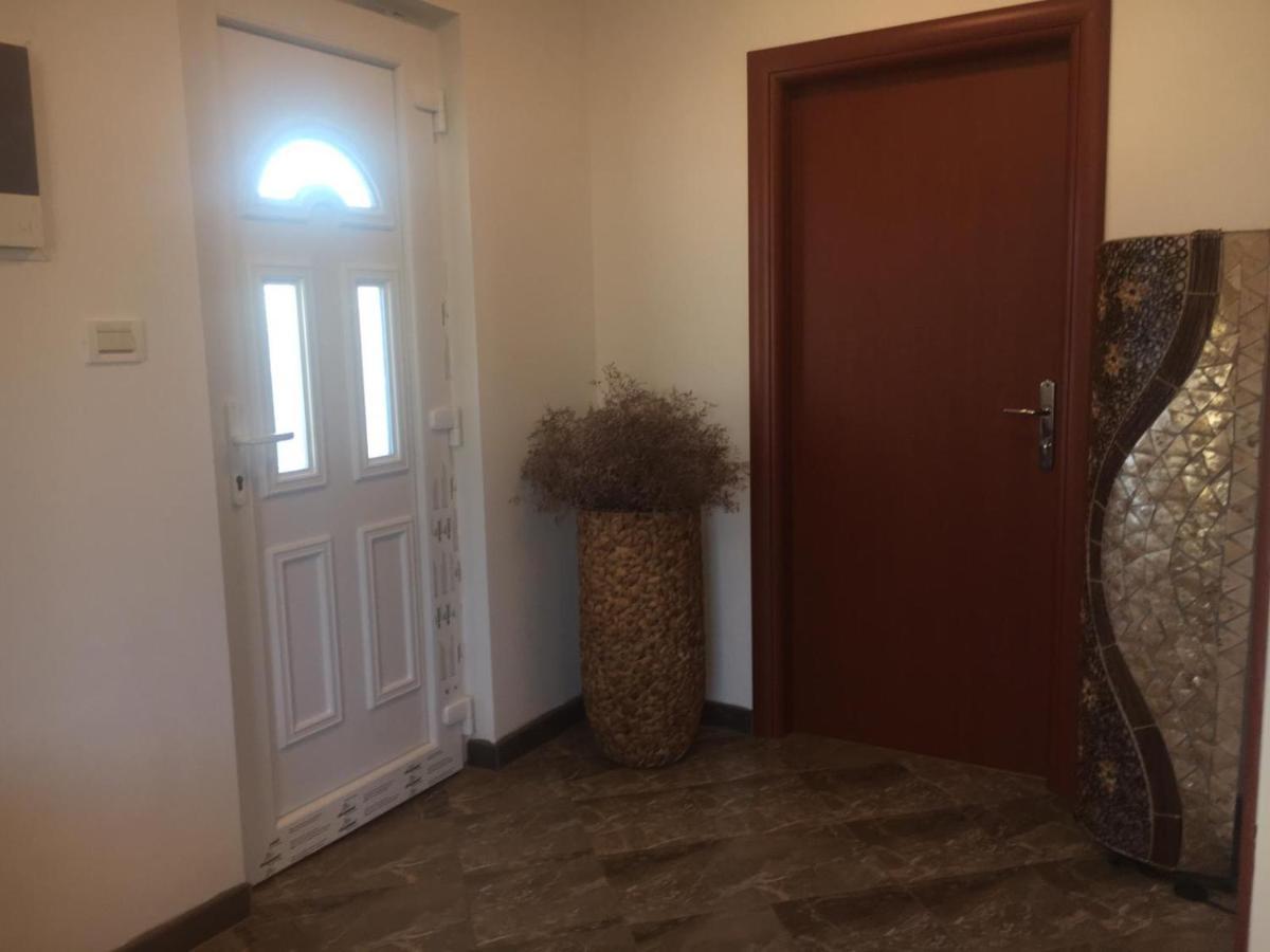 Apartman Anita Apartment Konjevrate Exterior foto